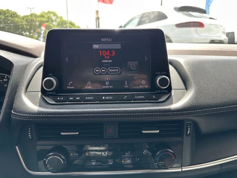 Used 2021 Nissan Rogue S image 15