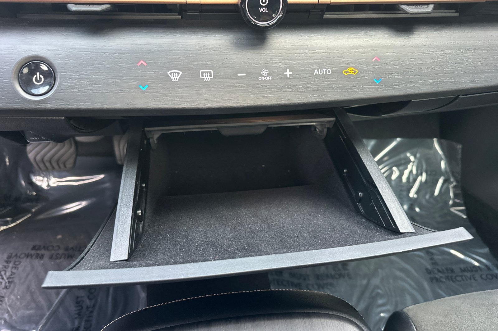 Used 2024 Nissan Ariya FWD image 32
