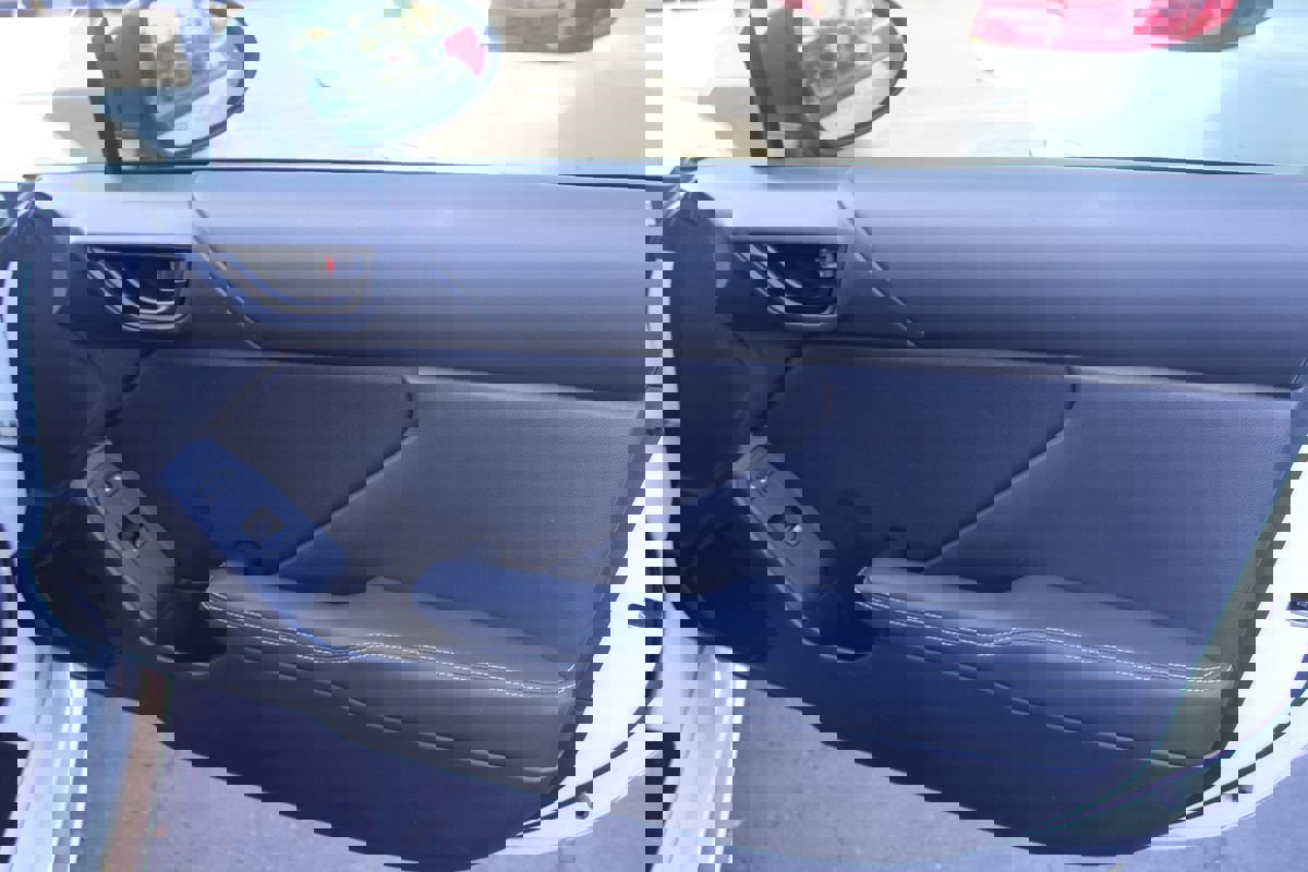 Used 2023 Toyota GR86 w/ ALL Weather Mat Package (TMS) RWD image 17