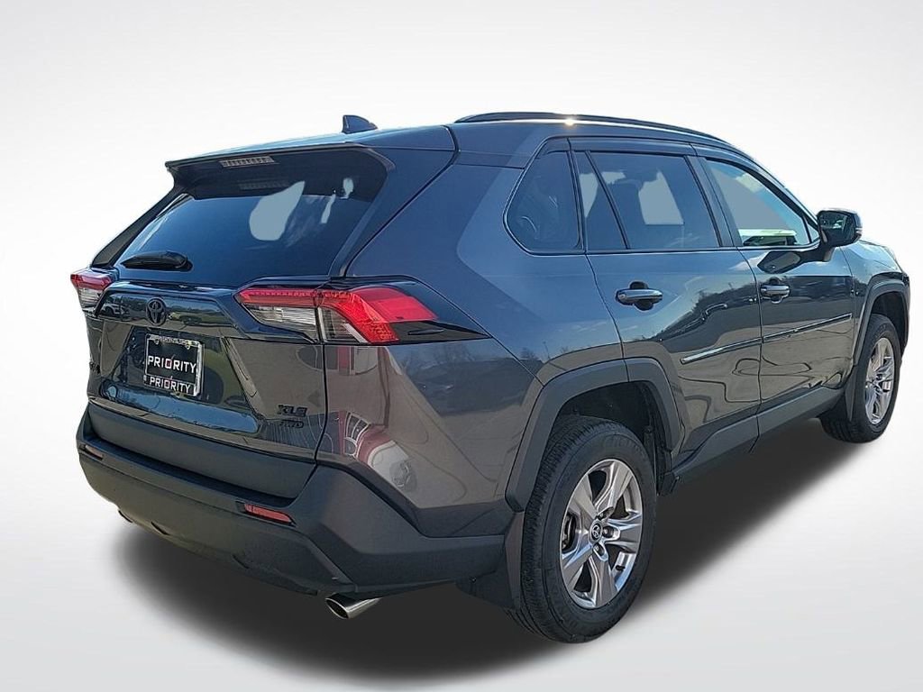Used 2023 Toyota RAV4 XLE image 5