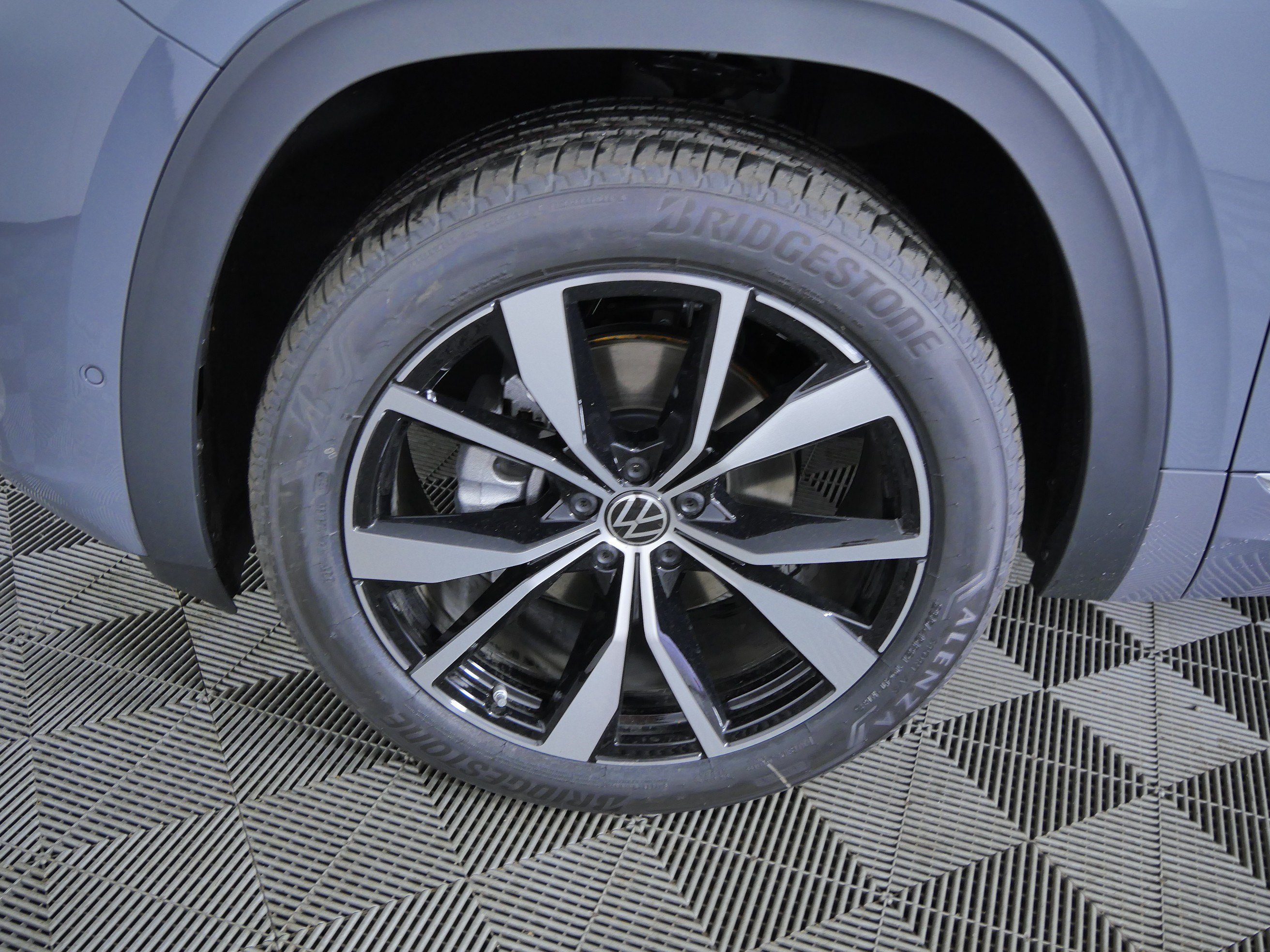 New 2026 Volkswagen Atlas SEL Premium R-Line AWD/4WD image 15