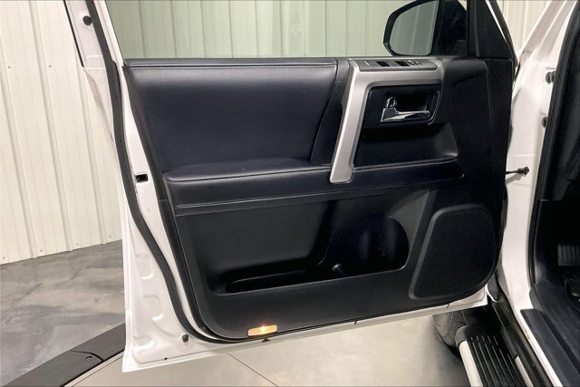 Used 2019 Toyota 4Runner SR5 Premium AWD/4WD image 23