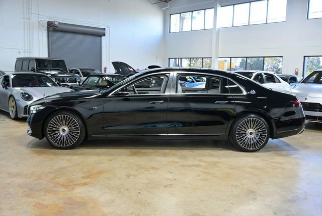 Used 2024 Mercedes-Benz Maybach S 680 Maybach S 680 4MATIC Sedan image 3