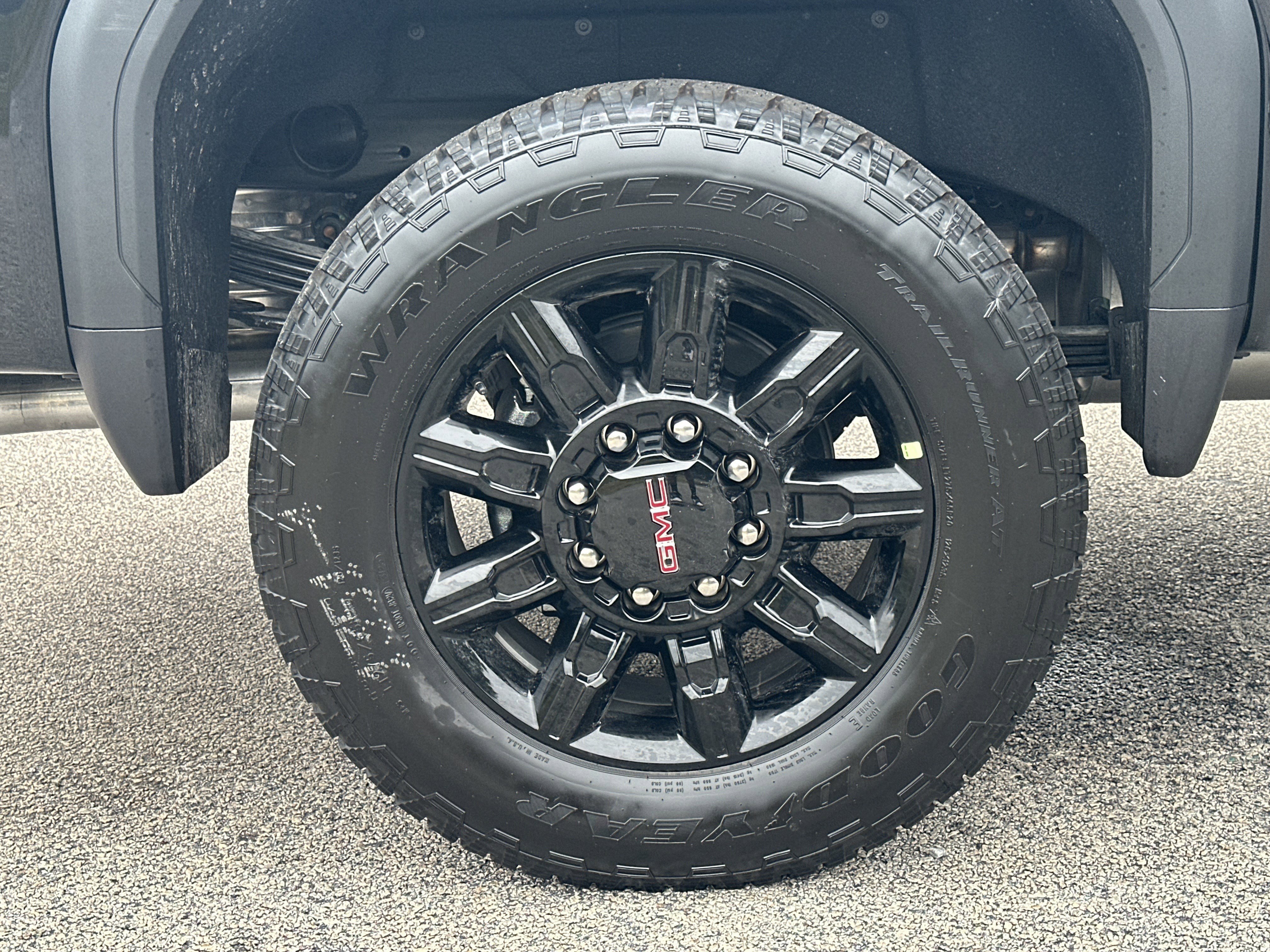 New 2026 GMC Sierra 2500 AT4 w/ AT4 Preferred Package image 17