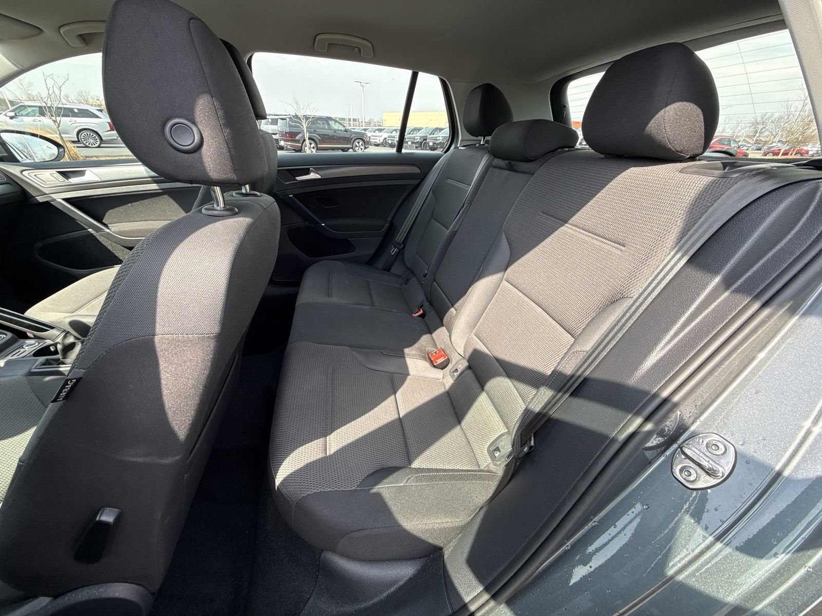Used 2019 Volkswagen Golf S image 21