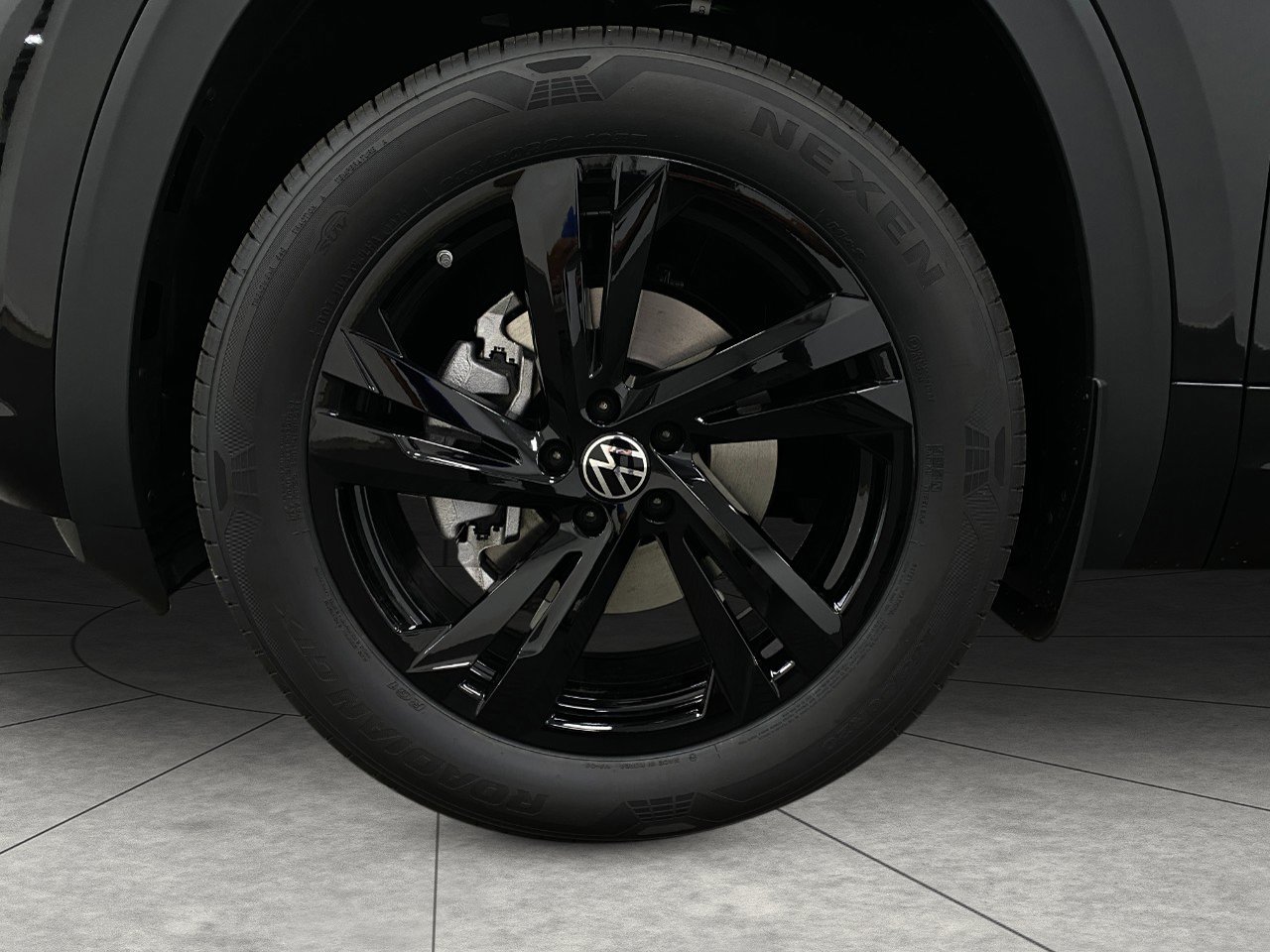 New 2026 Volkswagen Atlas Cross Sport SEL R-Line image 13