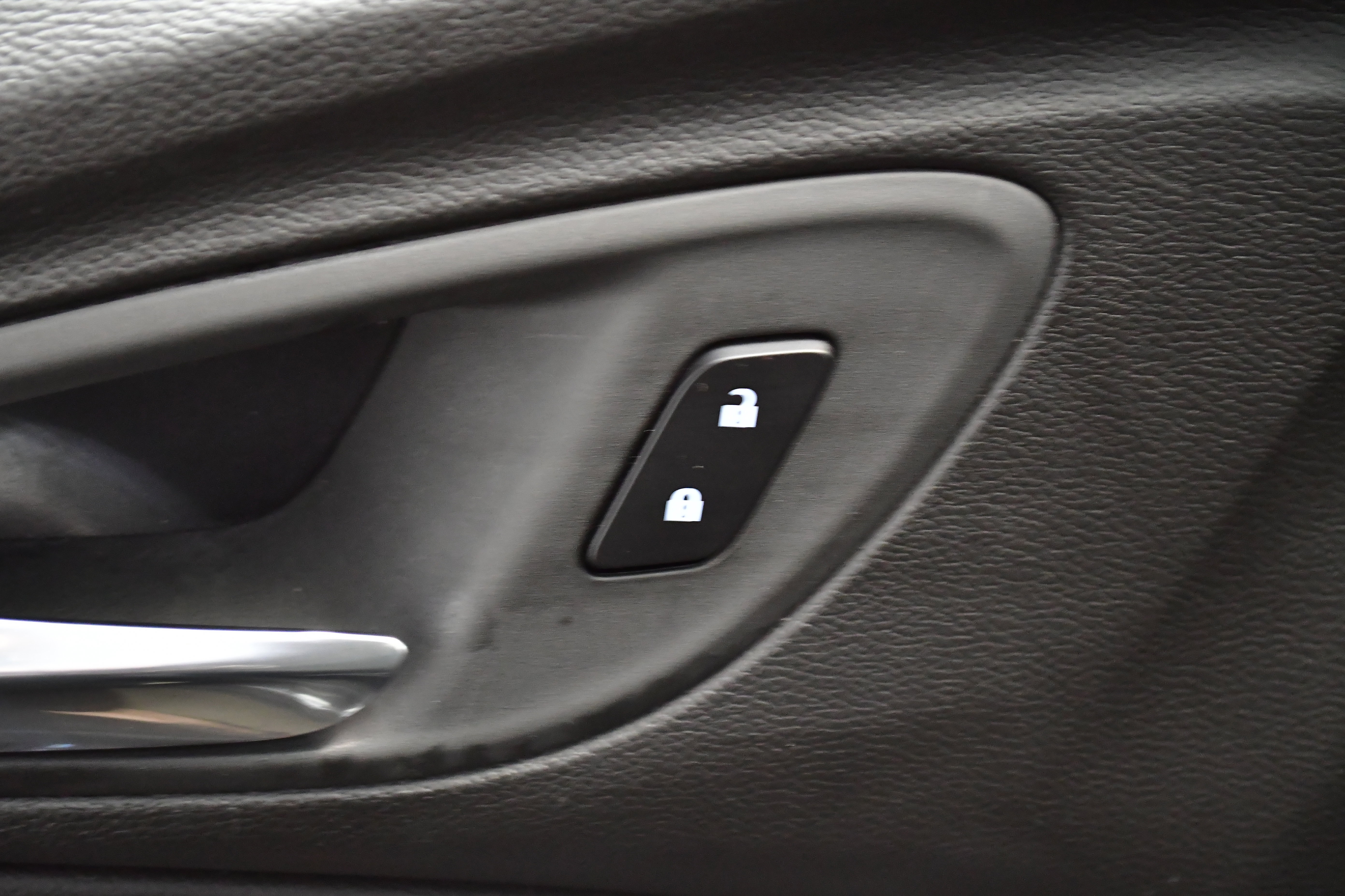 Used 2025 Buick Encore GX Preferred image 16