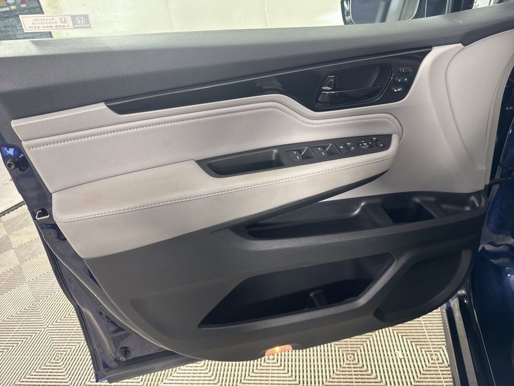 Used 2020 Honda Odyssey Elite image 12