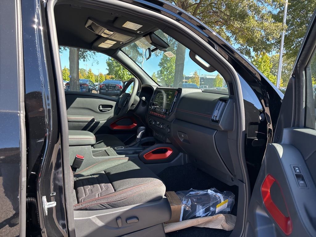 New 2026 Nissan Frontier PRO-4X w/ Pro-4x Convenience Package image 19