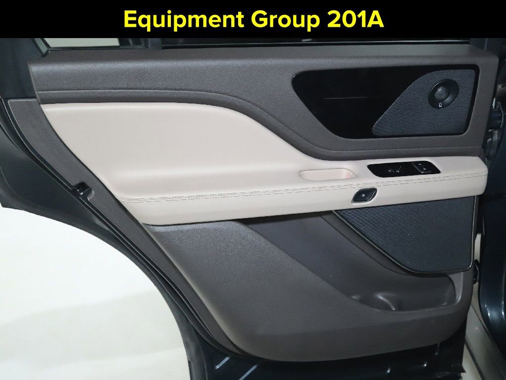 Certified 2023 Lincoln Aviator Reserve w/ Equipment Group 201A image 13