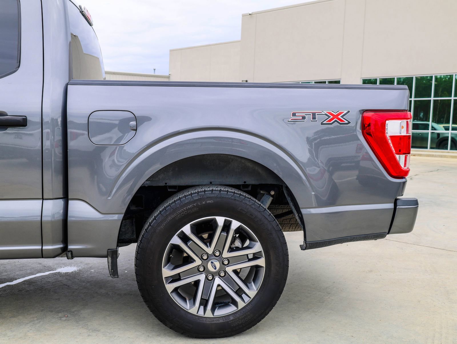 Used 2022 Ford F150 XL w/ STX Appearance Package RWD image 7