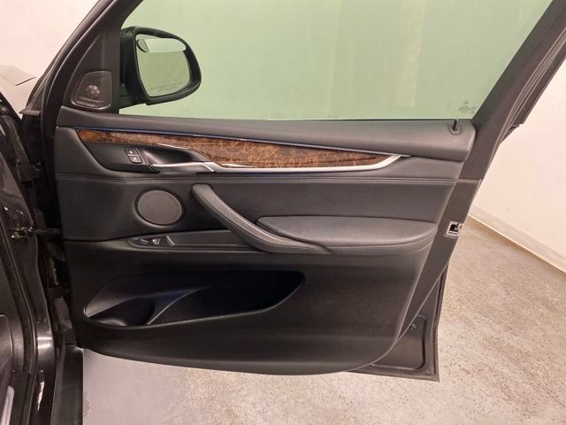 Used 2015 BMW X5 xDrive50i AWD/4WD image 25