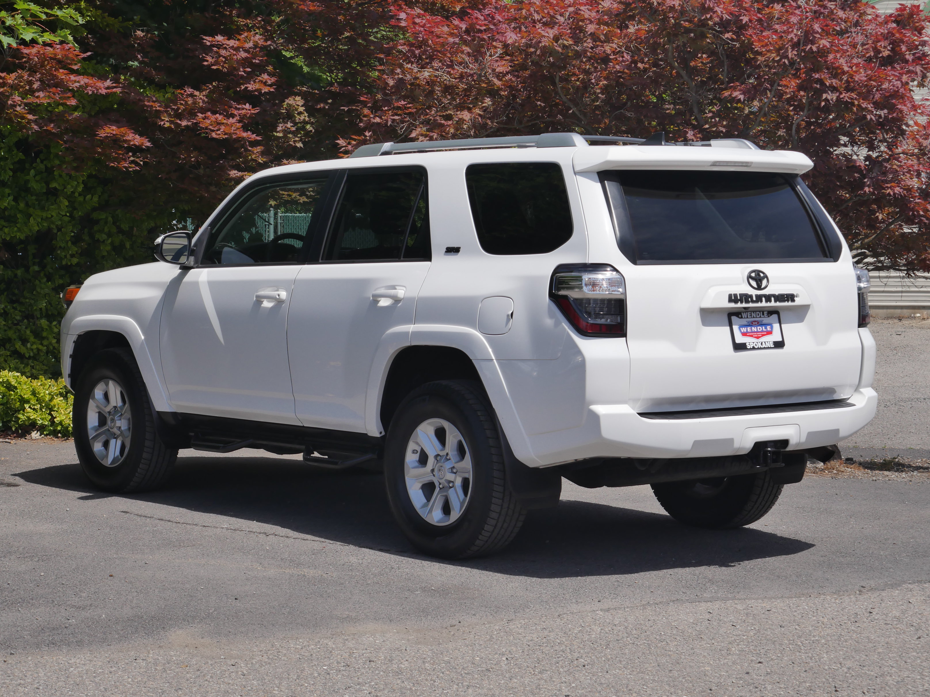 Used 2016 Toyota 4Runner SR5 AWD/4WD image 16