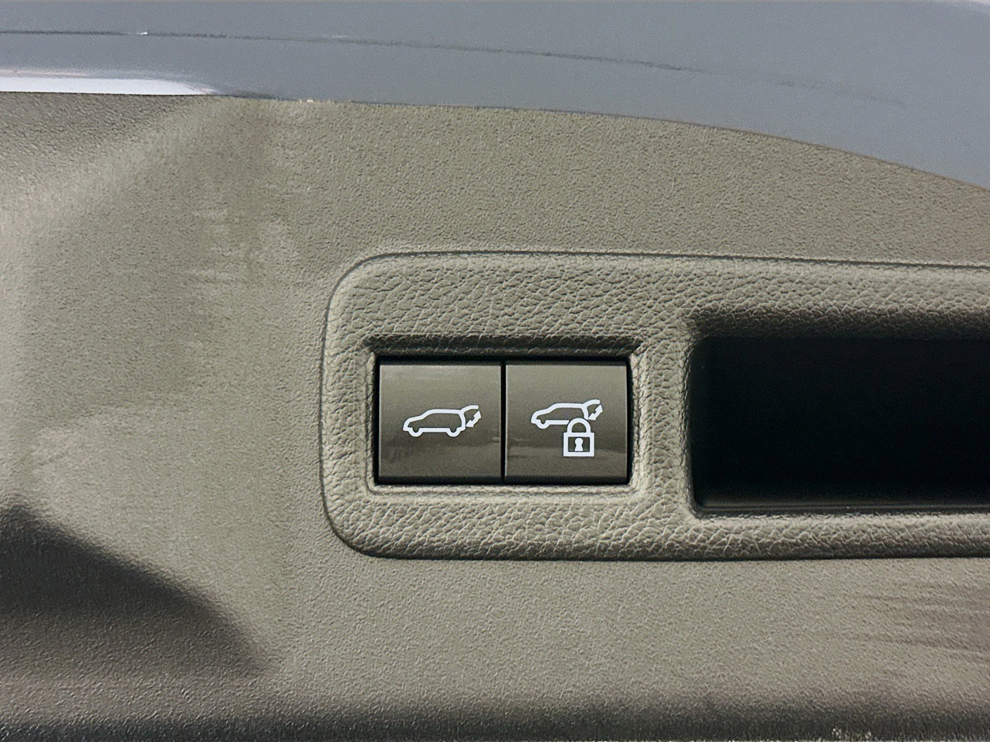 Used 2023 Subaru Solterra AWD image 32