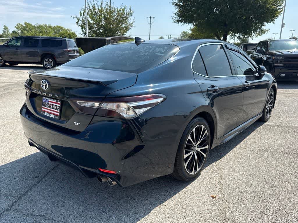 Used 2020 Toyota Camry SE w/ Convenience Package FWD image 5