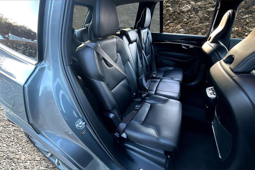 Used 2019 Volvo XC90 T6 Momentum w/ Advanced Package image 24