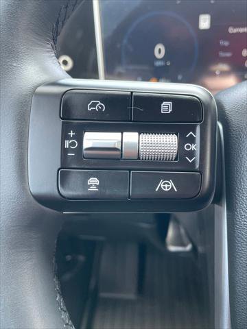 Used 2025 Hyundai Santa Fe Limited image 18