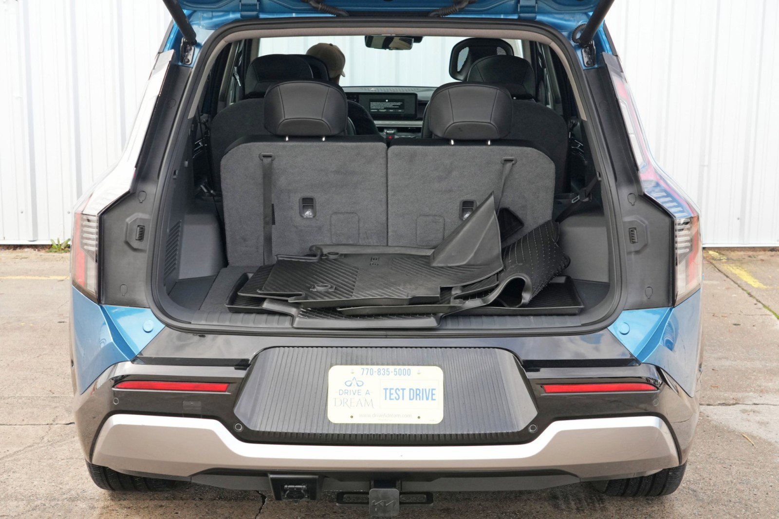 Used 2024 Kia EV9 Land image 10