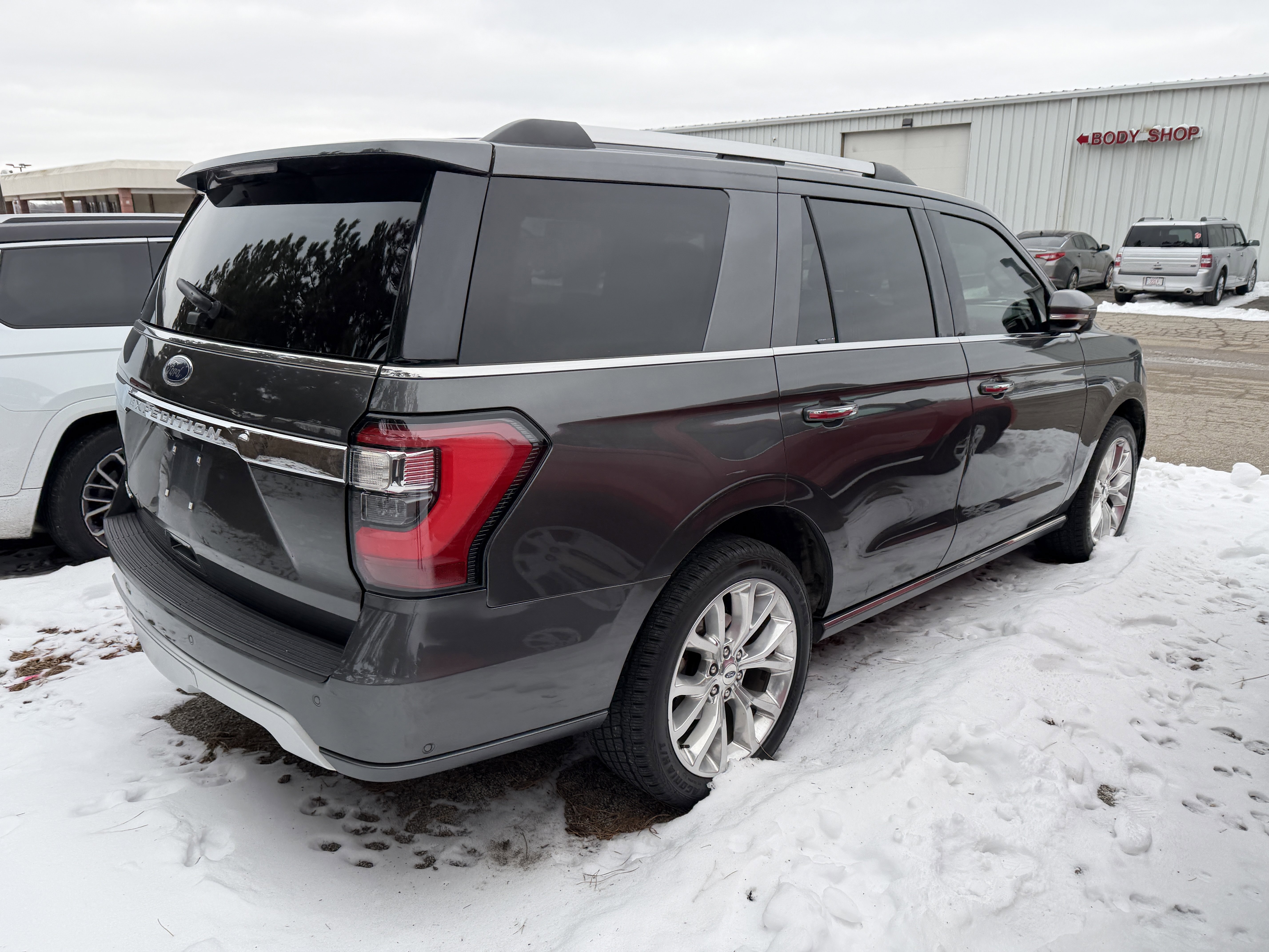 Used 2019 Ford Expedition Limited w/ Equipment Group 302A image 6