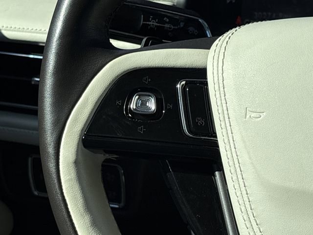 Used 2022 Lincoln Aviator Black Label w/ Dynamic Handling Package image 26