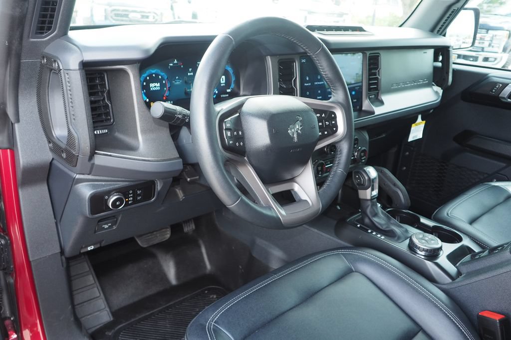 Used 2025 Ford Bronco Badlands AWD/4WD image 13