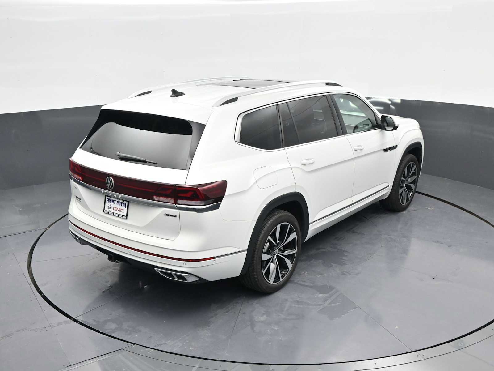 Used 2025 Volkswagen Atlas SEL Premium R-Line image 34