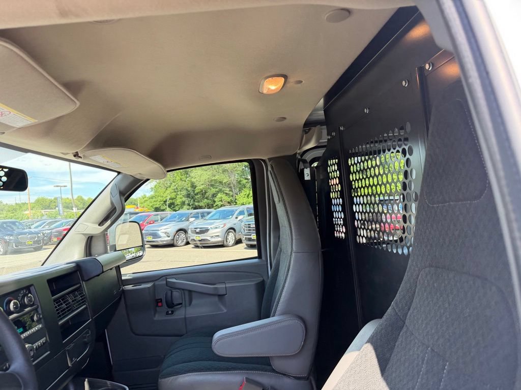 Certified 2025 Chevrolet Express 2500 w/ Driver Convenience Package RWD image 12
