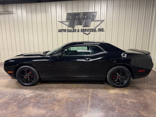 Used 2021 Dodge Challenger SXT image 3