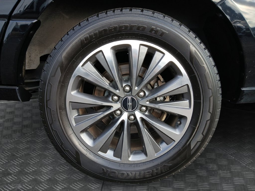 Used 2017 Lincoln Navigator Select AWD/4WD image 22