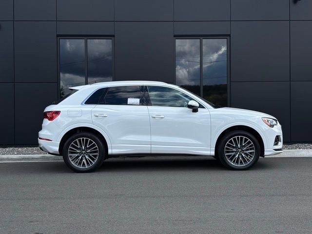 Used 2022 Audi Q3 2.0T Premium w/ Convenience Package AWD/4WD image 8