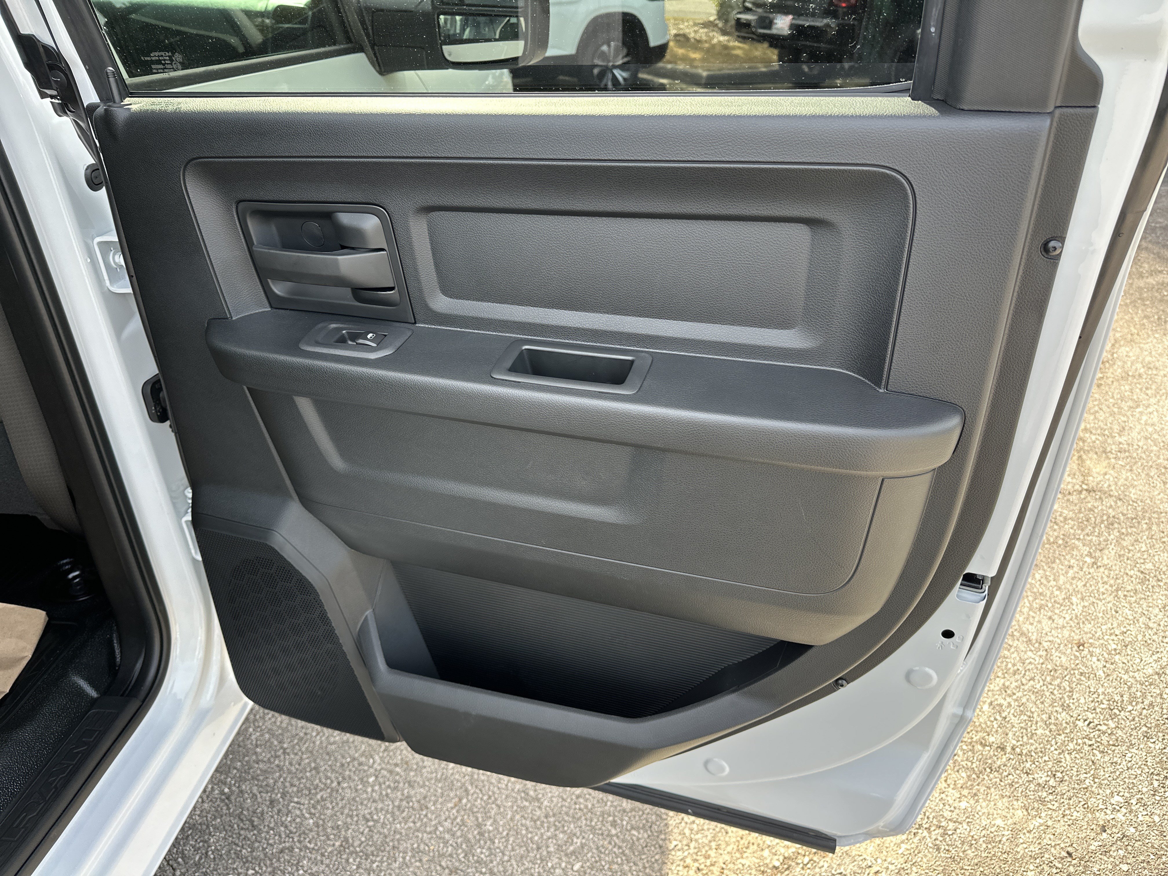 New 2026 RAM 5500 Tradesman w/ Chrome Appearance Group AWD/4WD image 16