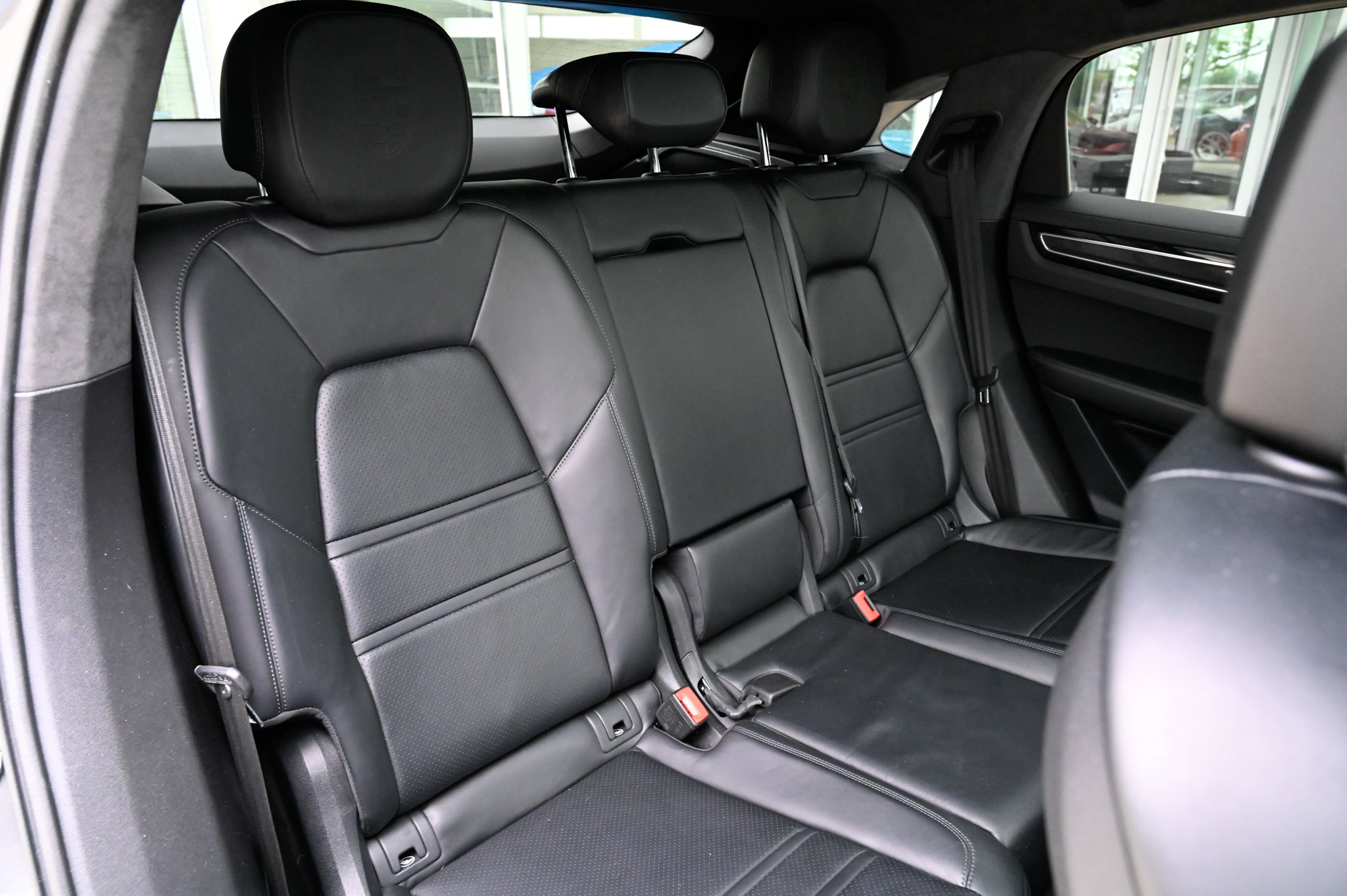 Used 2021 Porsche Cayenne Turbo AWD/4WD image 52