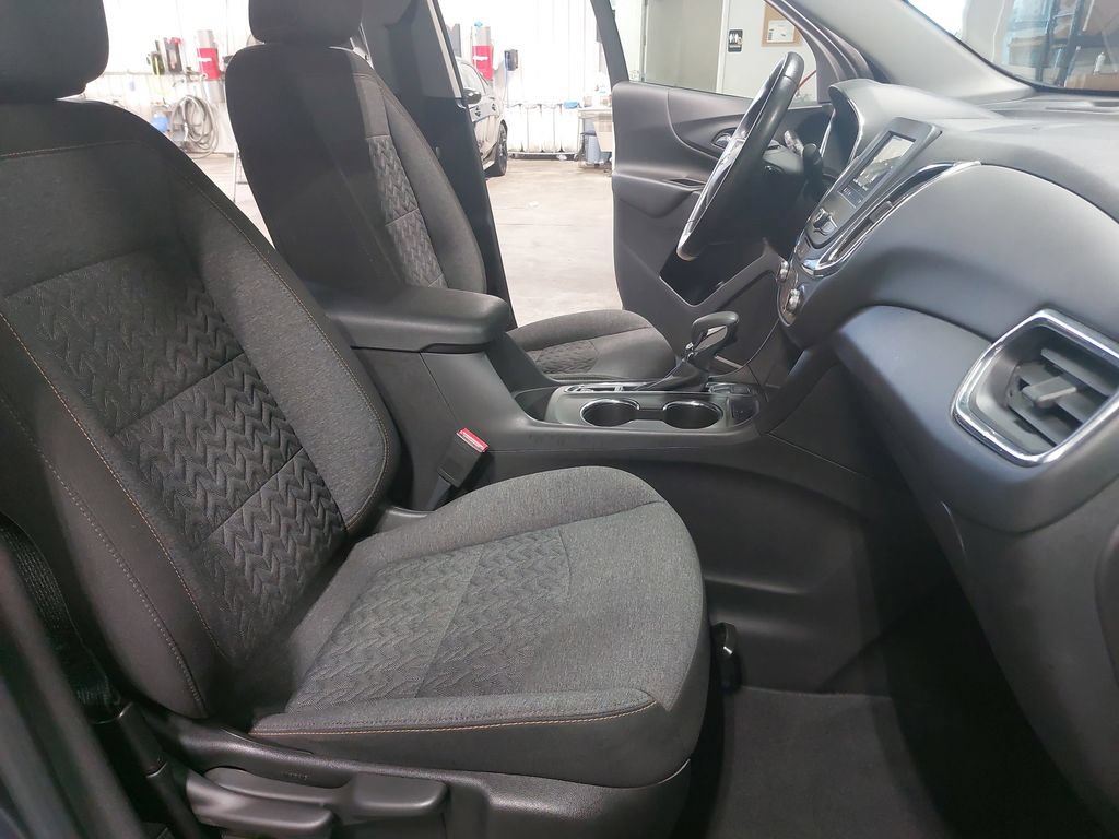 Used 2022 Chevrolet Equinox LT AWD/4WD image 10