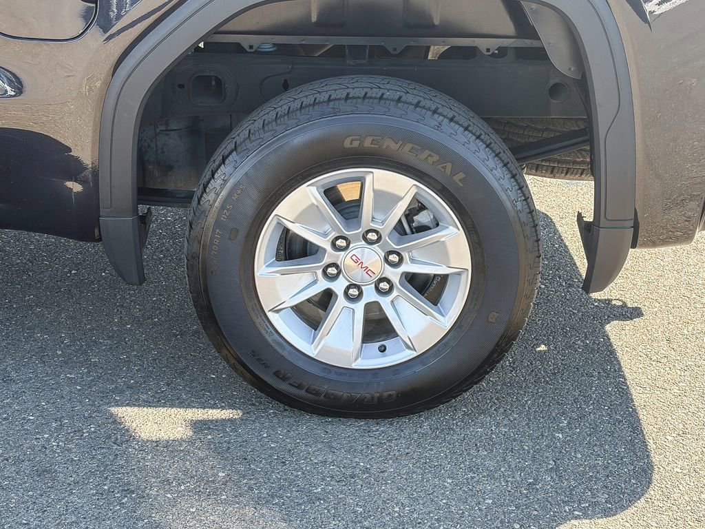 Used 2024 GMC Sierra 1500 SLE image 16