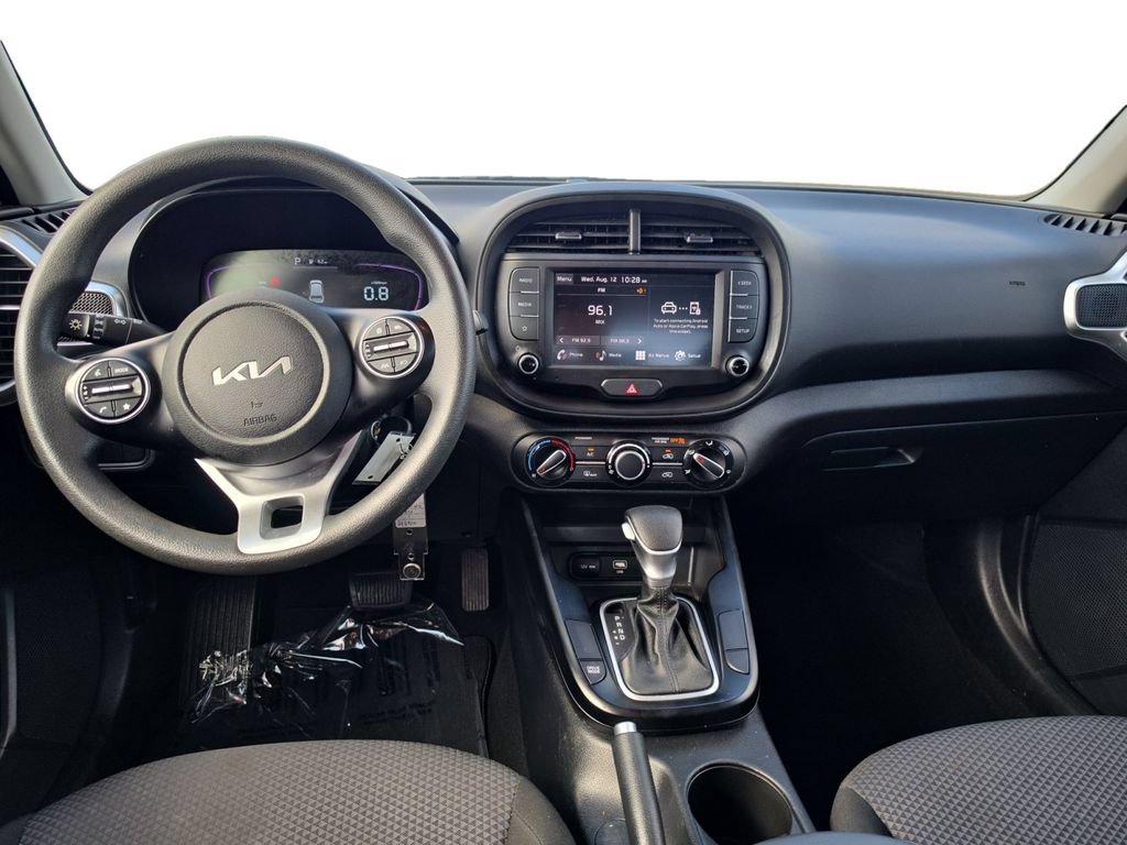 Used 2025 Kia Soul LX FWD image 13