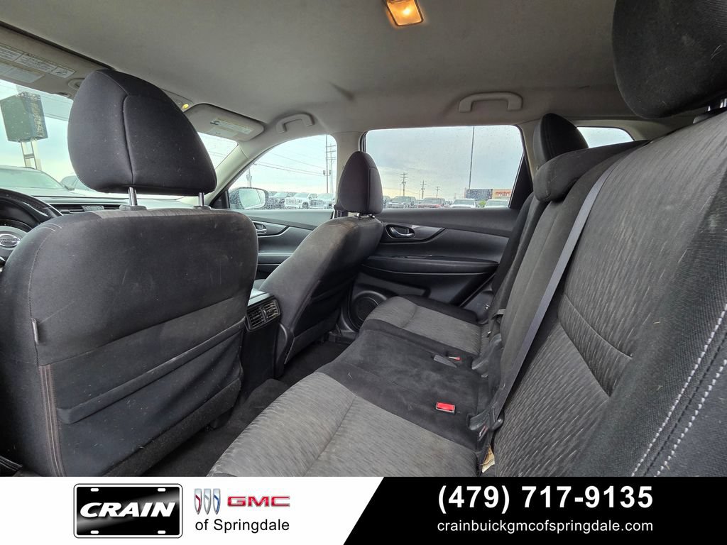 Used 2017 Nissan Rogue SV AWD/4WD image 25