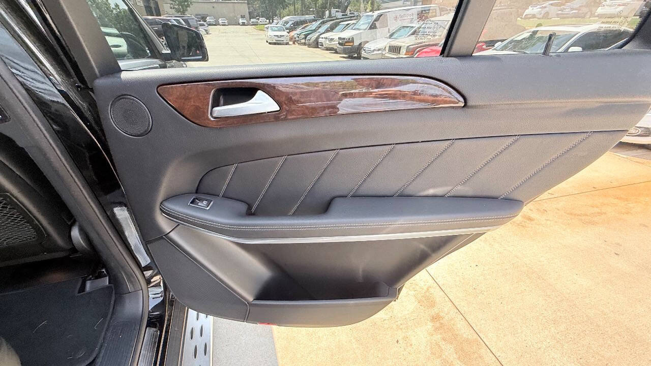 Used 2014 Mercedes-Benz GL 550 4MATIC image 59