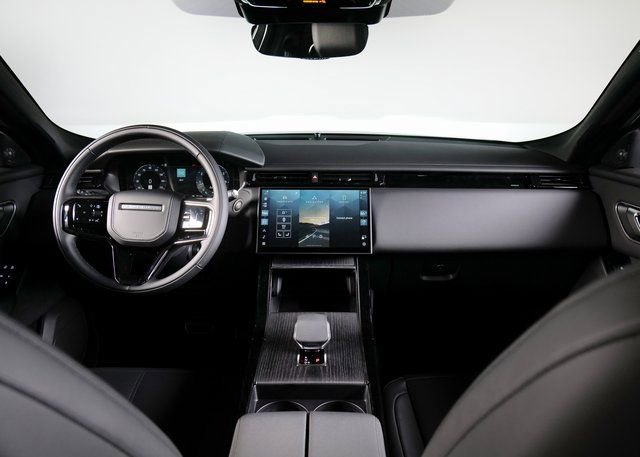 New 2026 Land Rover Range Rover Velar Dynamic SE image 4