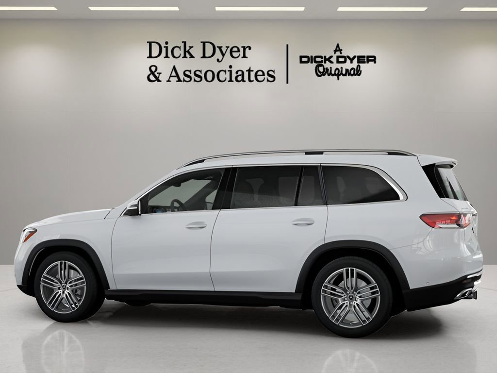 Used 2025 Mercedes-Benz GLS 450 4MATIC image 21
