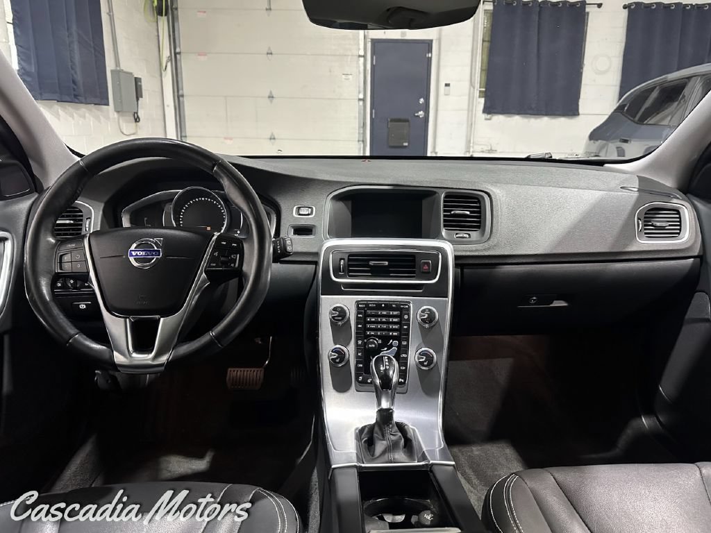 Used 2018 Volvo V60 T5 Dynamic w/ Vision Package AWD/4WD image 19