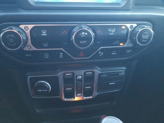 Used 2020 Jeep Gladiator Overland image 22