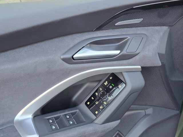 New 2025 Audi SQ5 Prestige image 43