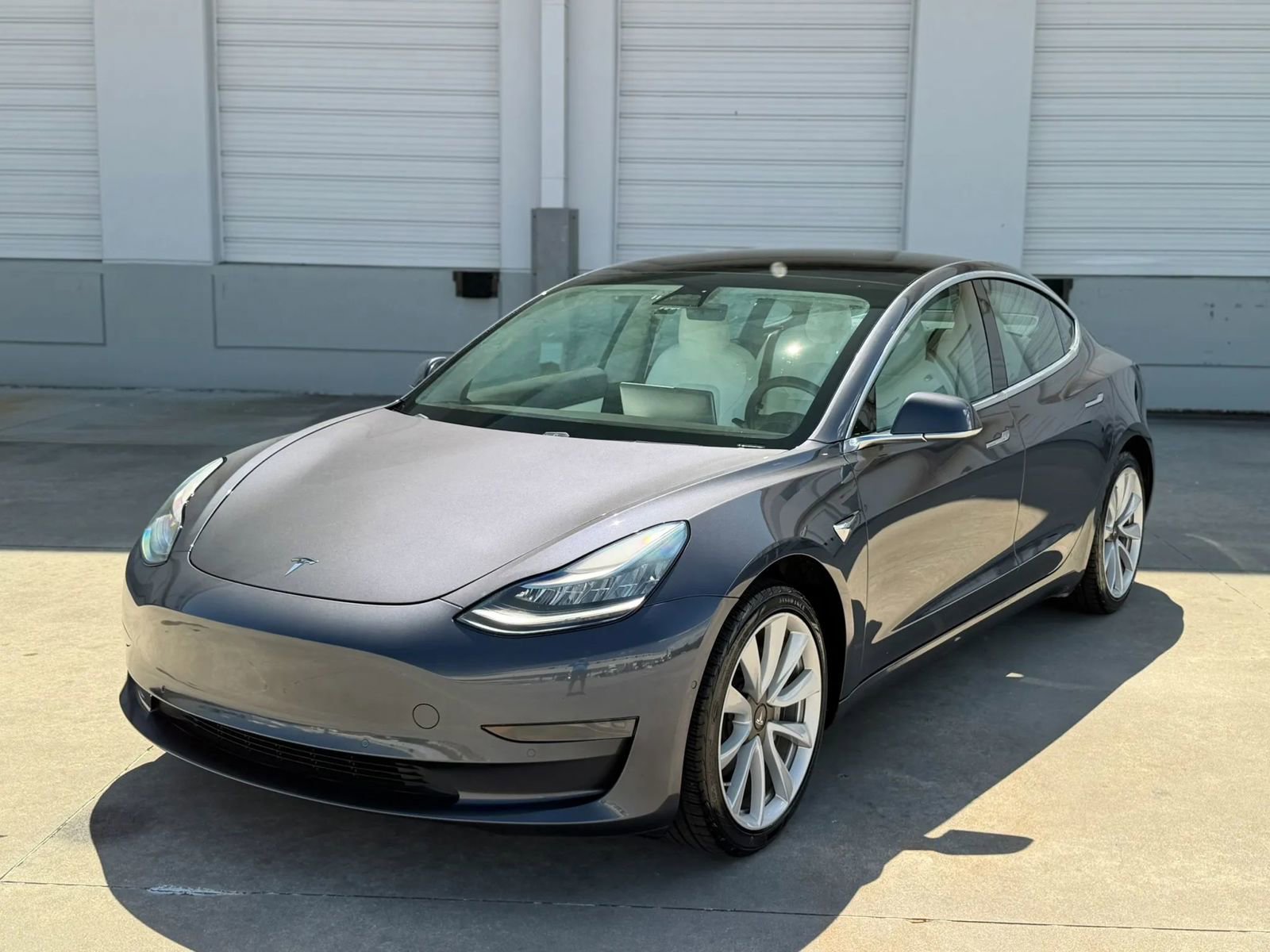 Used 2019 Tesla Model 3 Mid Range RWD image 1