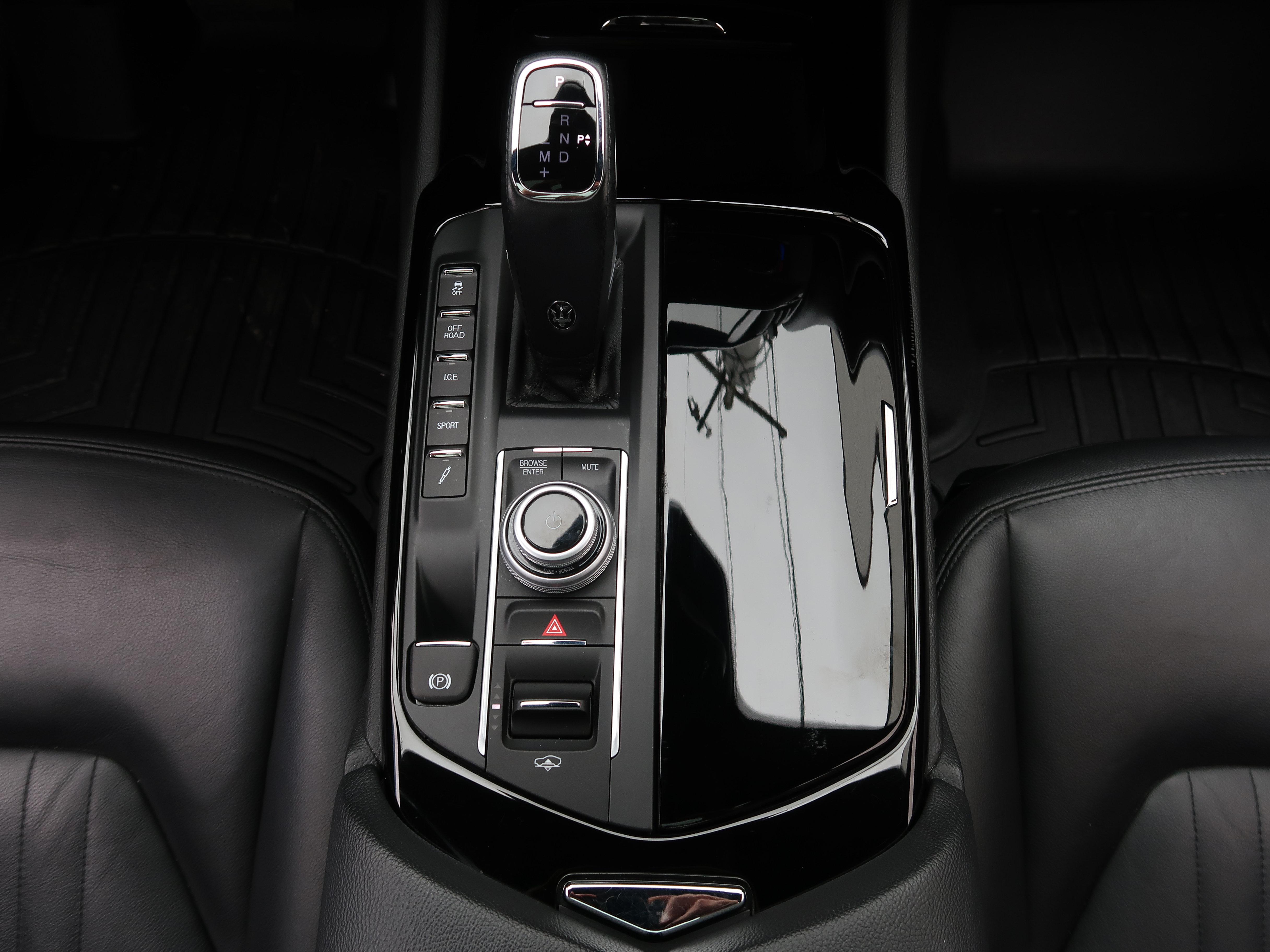 Used 2022 Maserati Levante GT AWD/4WD image 21