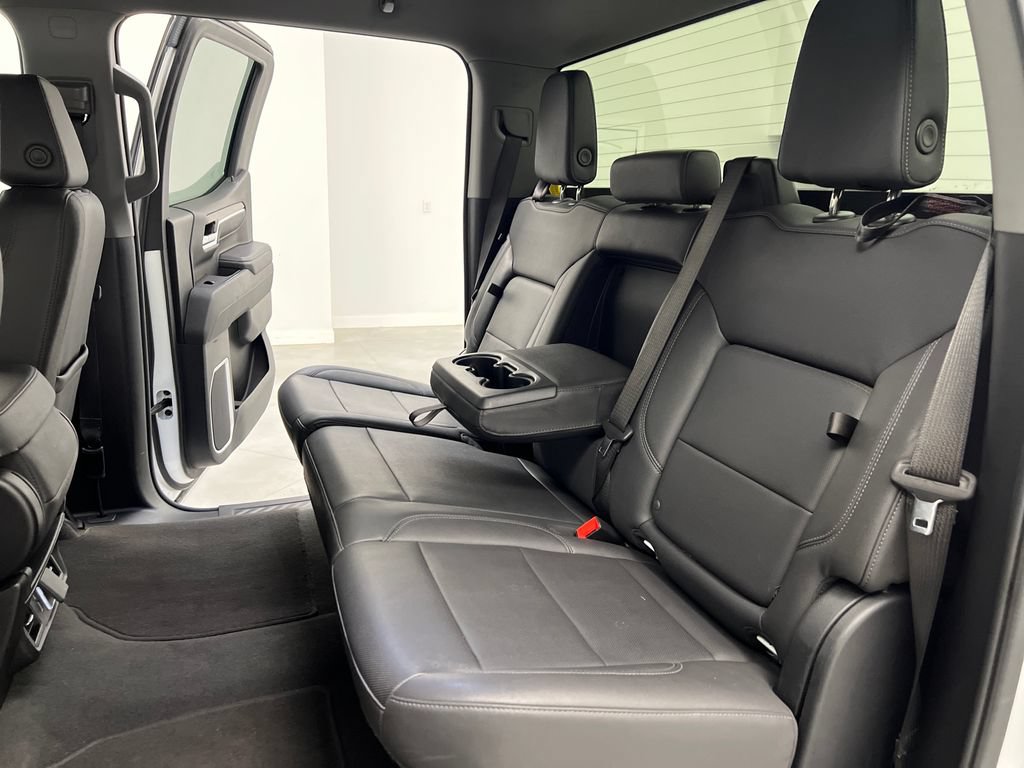 Used 2025 GMC Sierra 1500 SLT AWD/4WD image 16
