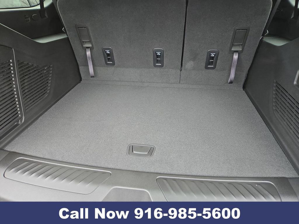 New 2026 Chevrolet Suburban LS image 30