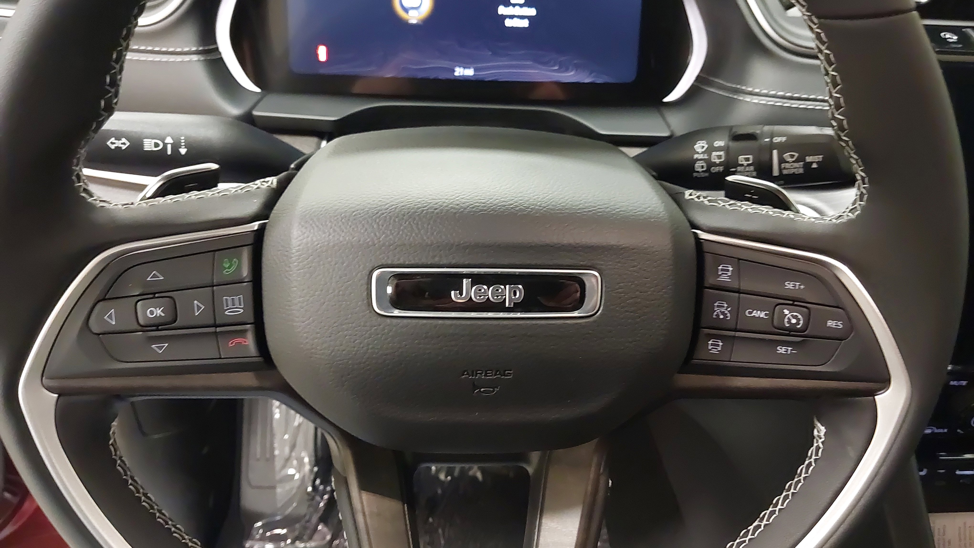 New 2025 Jeep Grand Cherokee L Limited image 35