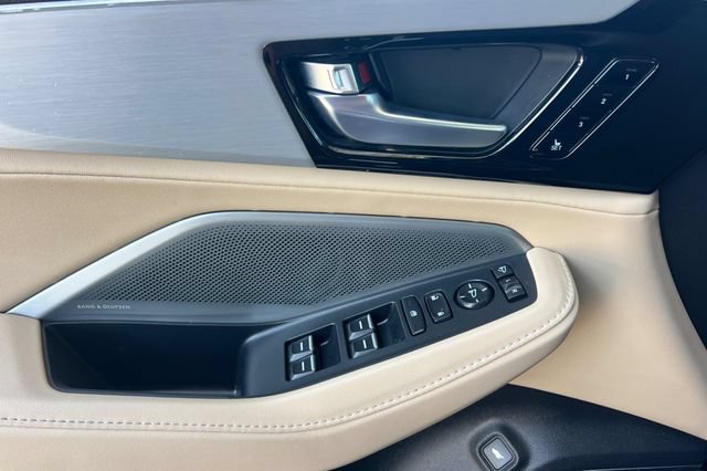 Certified 2025 Acura MDX w/ Technology Package AWD/4WD image 11