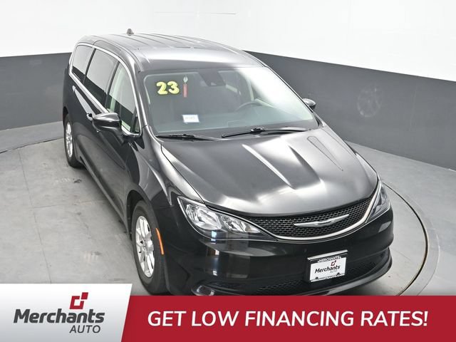 Used 2023 Chrysler Voyager LX FWD image 22