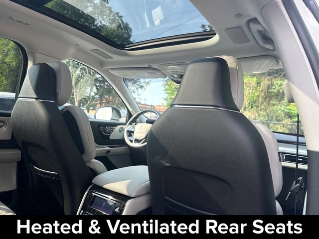 Used 2025 Lincoln Aviator Reserve w/ Equipment Group 201A AWD/4WD image 28